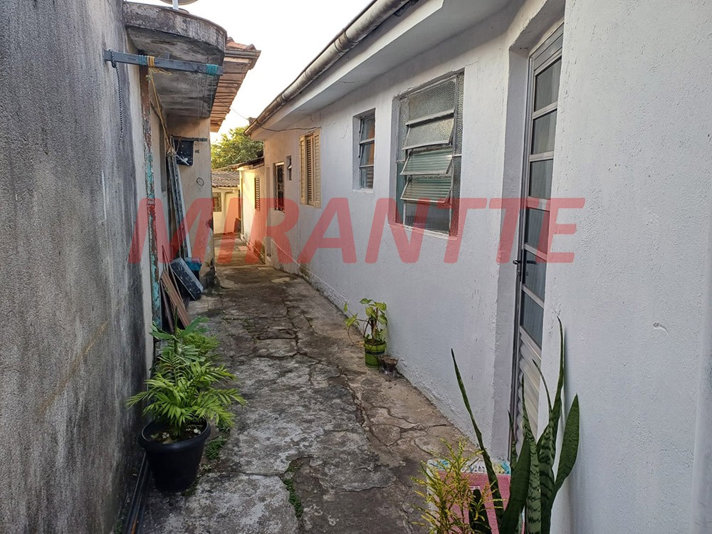 Casa terrea de 318m² com 3 quartos em Vila Galvão