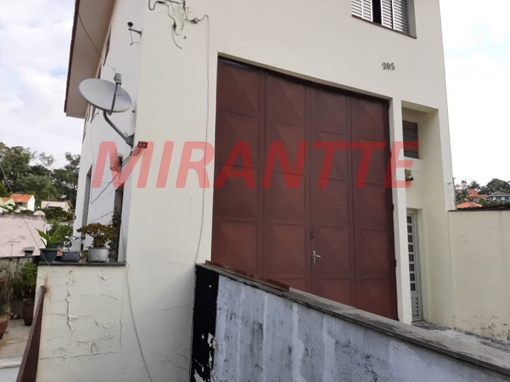 Sobrado de 254m² com 2 quartos em Horto Florestal