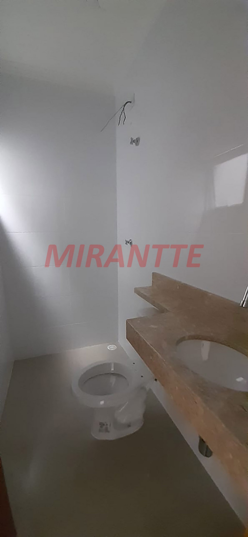 Sobrado de 140m² com 3 quartos em Jardim Regina