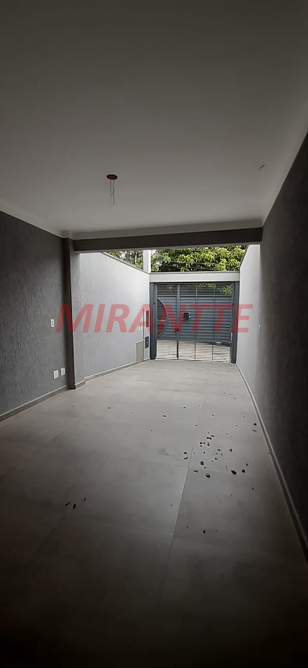 Sobrado de 140m² com 3 quartos em Jardim Regina