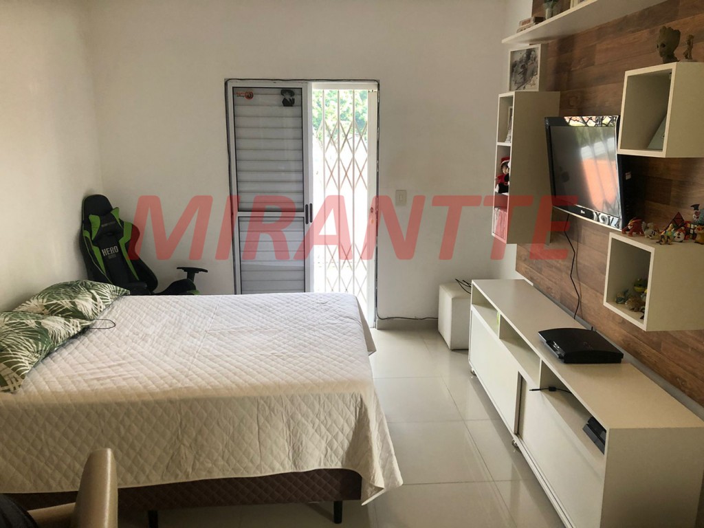 Sobrado de 220m² com 3 quartos em Vila Nivi