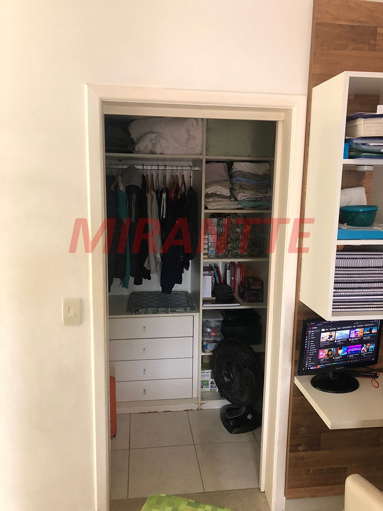 Sobrado de 220m² com 3 quartos em Vila Nivi