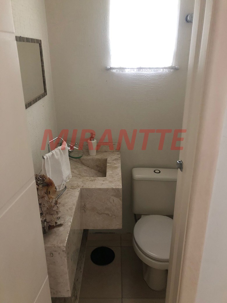 Sobrado de 220m² com 3 quartos em Vila Nivi