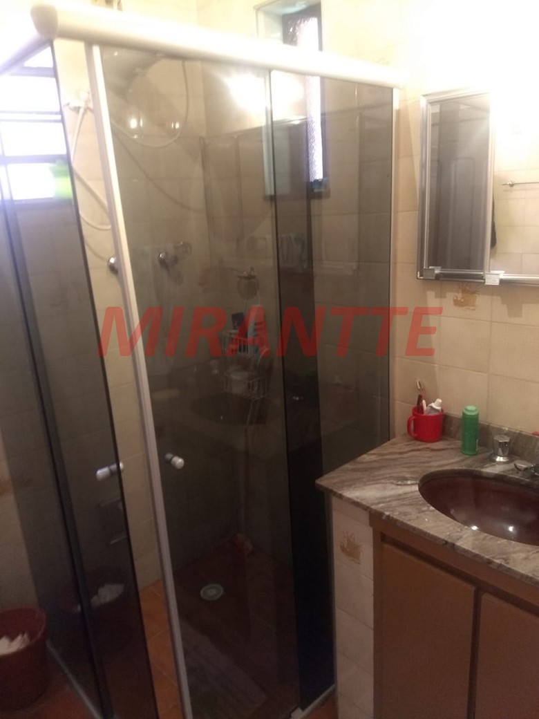 Sobrado de 224m² com 4 quartos em Água Fria