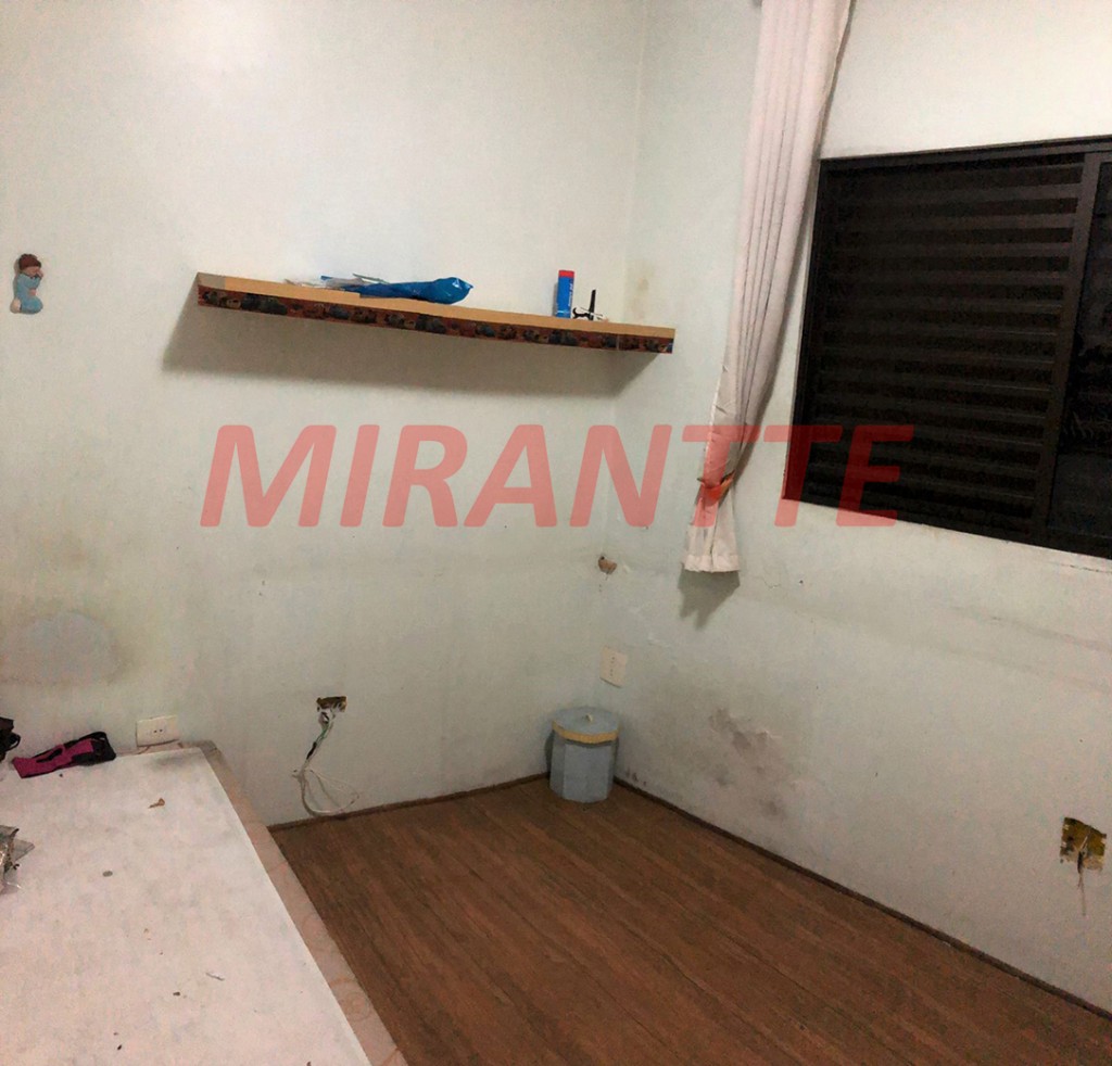 Sobrado de 250m² com 4 quartos em Vila Romero