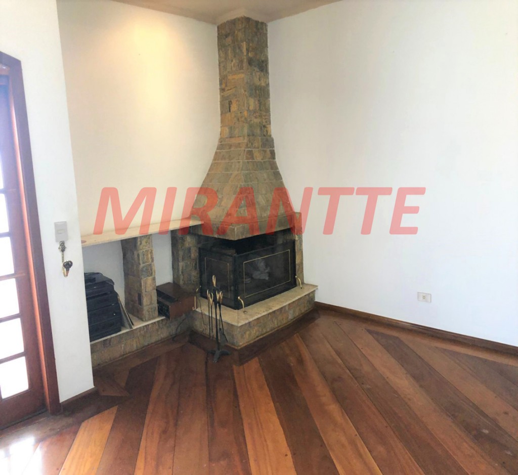 Sobrado de 250m² com 4 quartos em Vila Romero