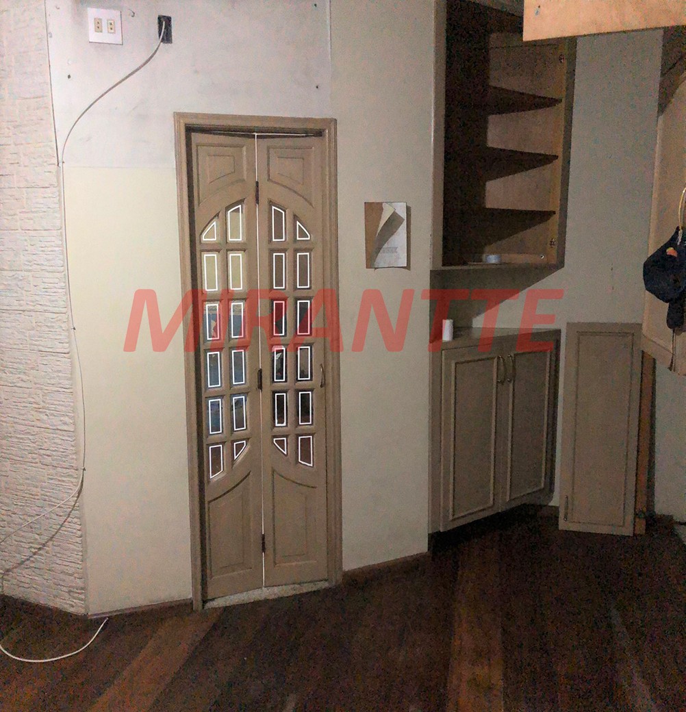 Sobrado de 250m² com 4 quartos em Vila Romero