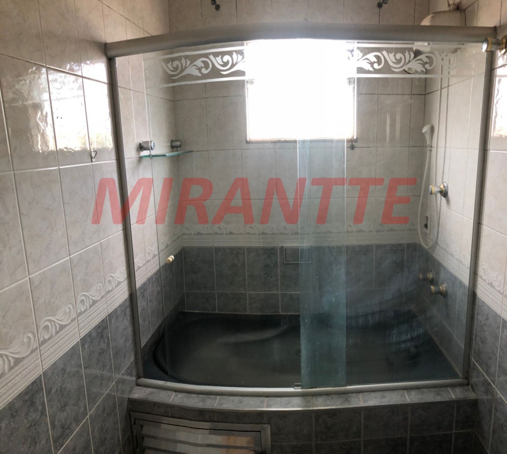 Sobrado de 250m² com 4 quartos em Vila Romero