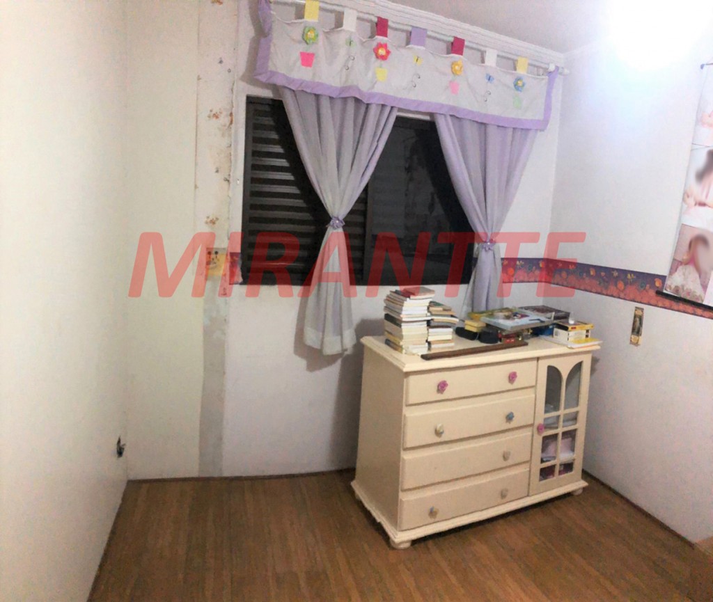 Sobrado de 250m² com 4 quartos em Vila Romero