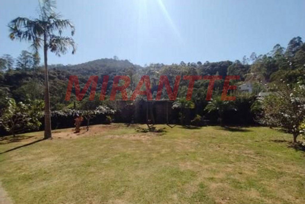 Sobrado de 340m² com 4 quartos em Serra da Cantareira