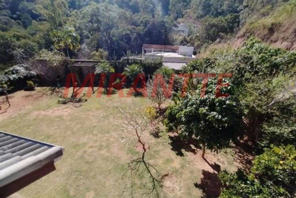 Sobrado de 340m² com 4 quartos em Serra da Cantareira