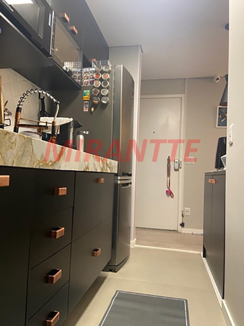 Apartamento de 55m² com 2 quartos em Vila Galvão