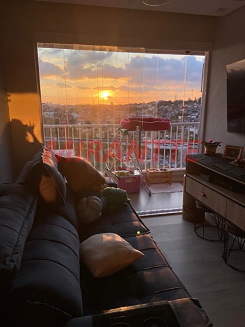 Apartamento de 55m² com 2 quartos em Vila Galvão