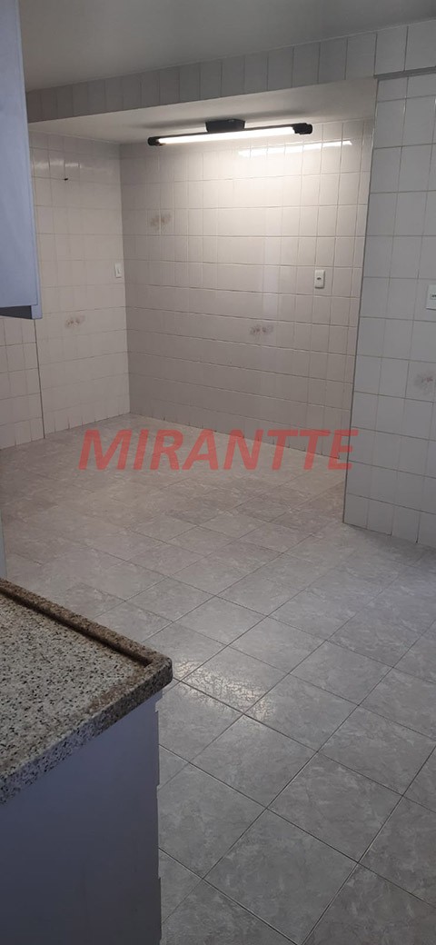 Apartamento com 3 quartos em Santana