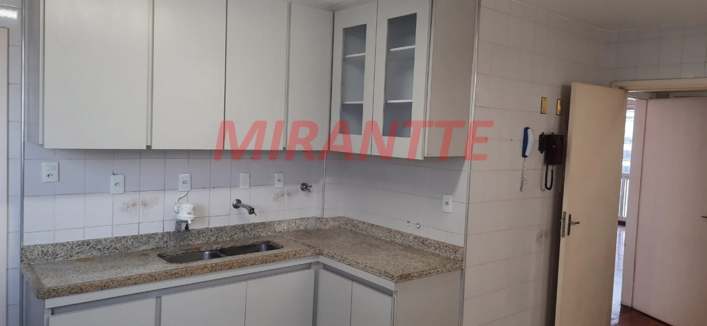 Apartamento com 3 quartos em Santana
