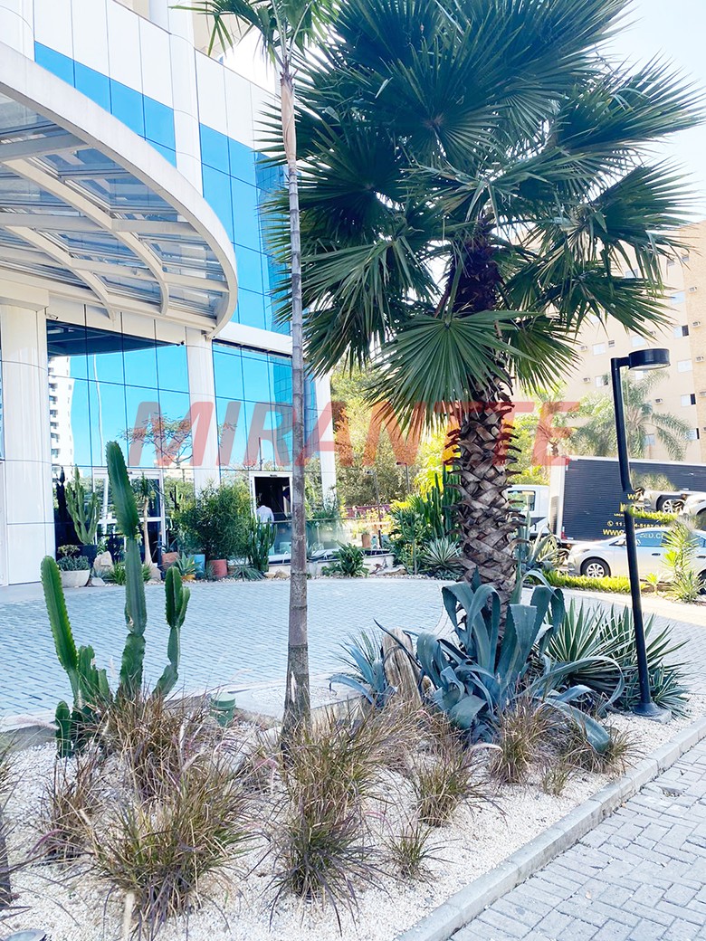 Comercial de 290m² em Santana