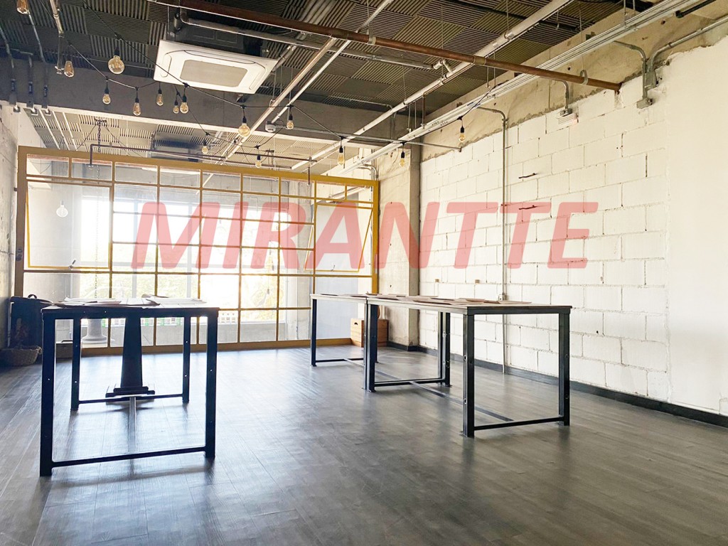 Comercial de 290m² em Santana