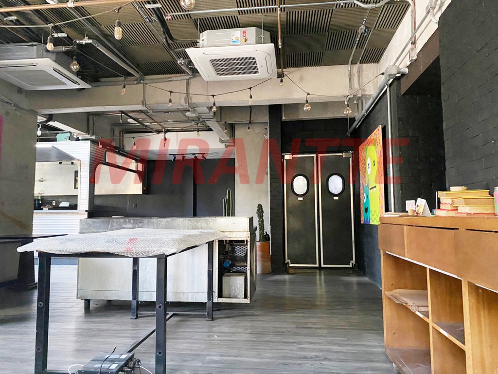 Comercial de 290m² em Santana