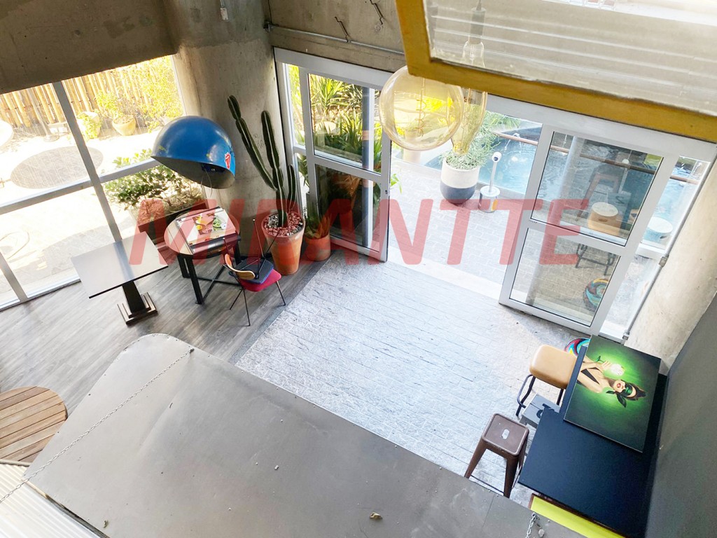 Comercial de 290m² em Santana