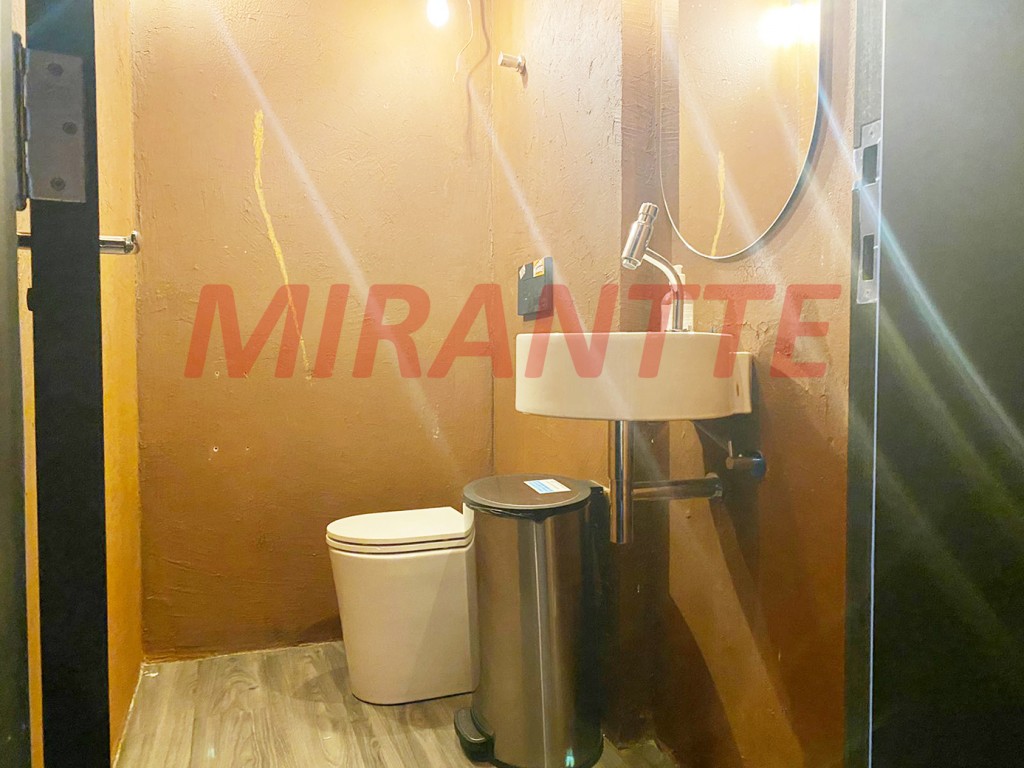 Comercial de 290m² em Santana
