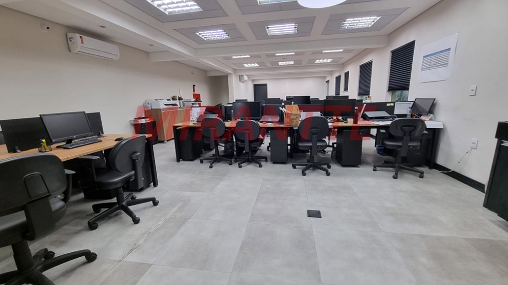 Comercial de 1094m² em Imirim