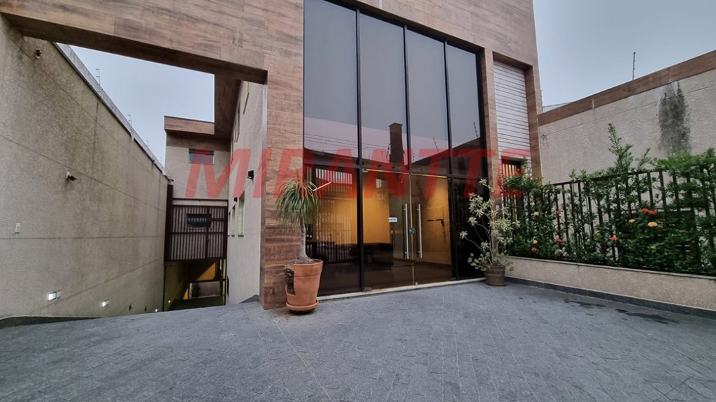 Comercial de 1094m² em Imirim