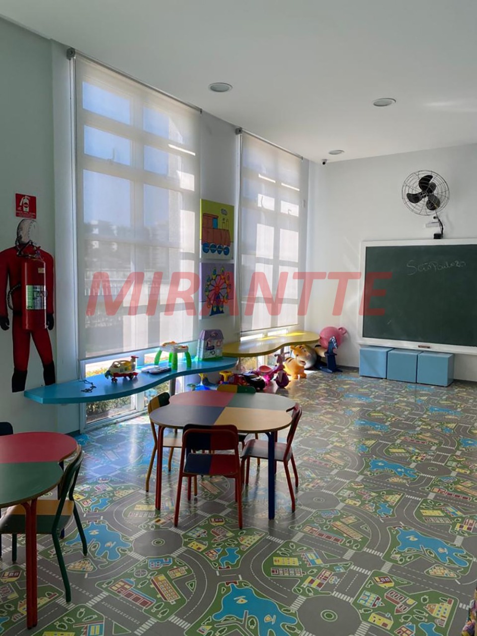 Apartamento de 64m² com 2 quartos em Santana
