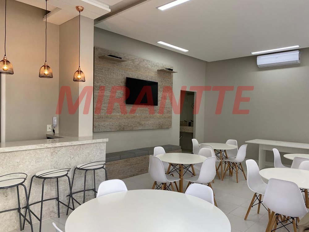 Apartamento de 64m² com 2 quartos em Santana
