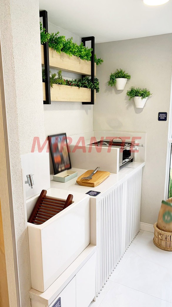 Apartamento de 44m² com 2 quartos em Picanço