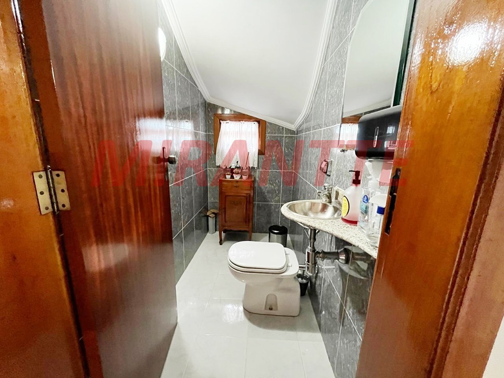 Sobrado de 326m² com 3 quartos em Vila Maria