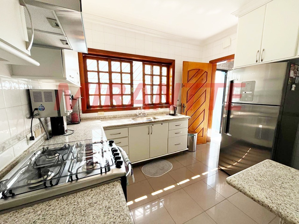 Sobrado de 326m² com 3 quartos em Vila Maria