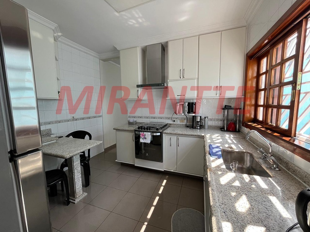 Sobrado de 326m² com 3 quartos em Vila Maria