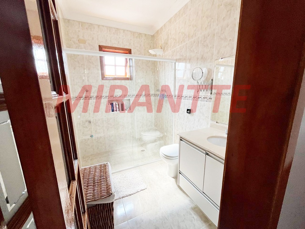 Sobrado de 326m² com 3 quartos em Vila Maria