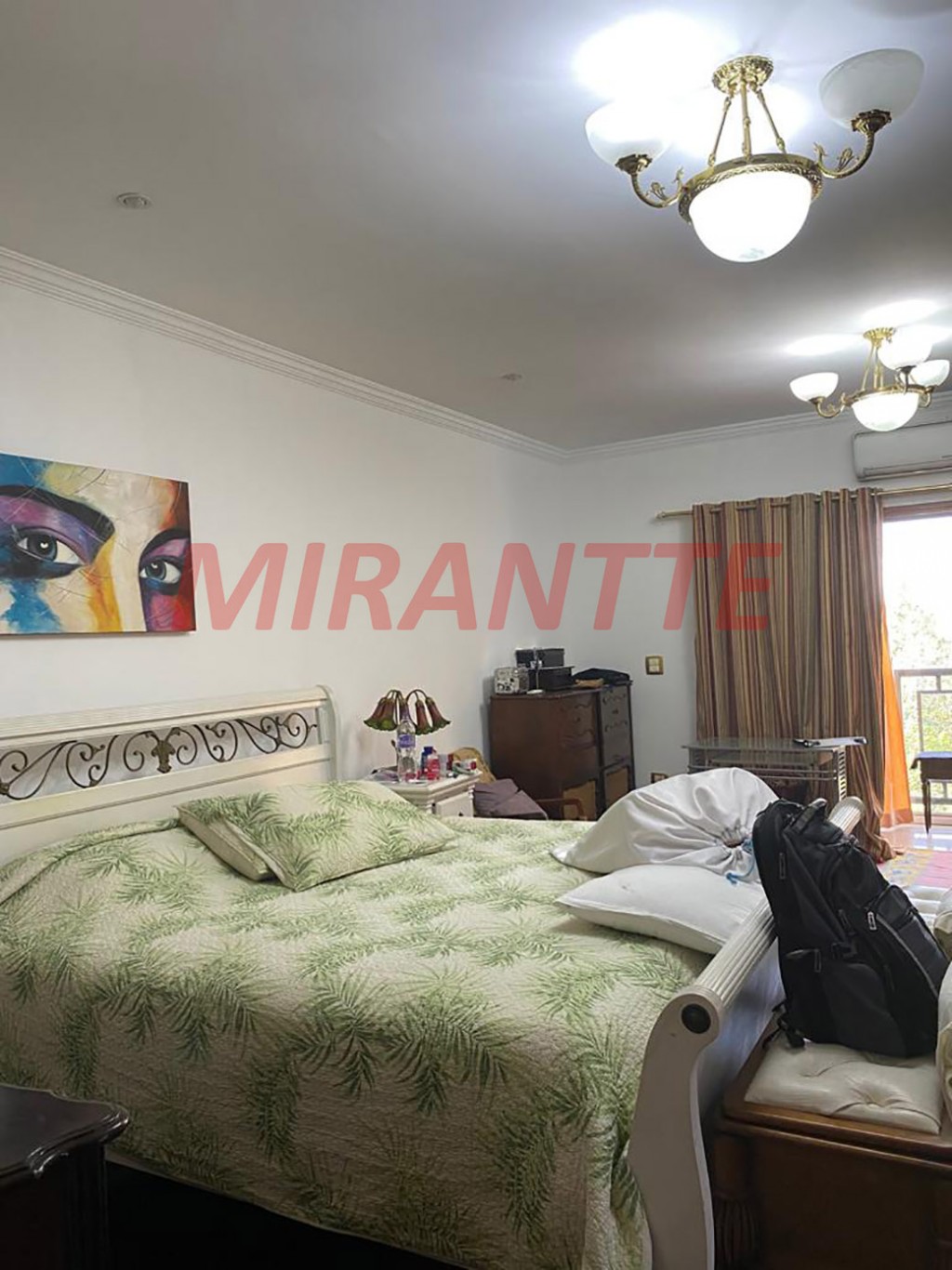 Sobrado de 527m² com 8 quartos em Cidade Vargas