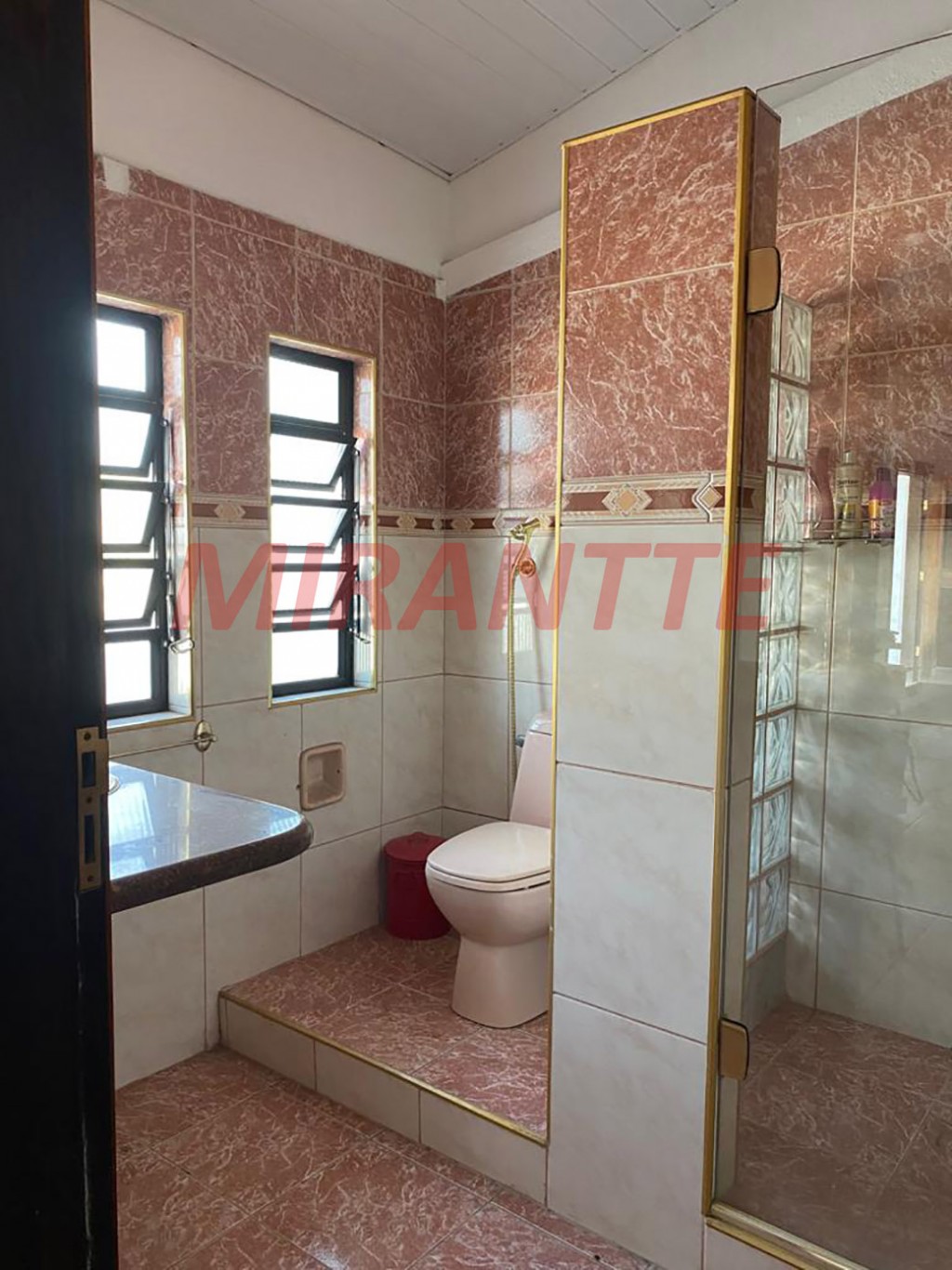 Sobrado de 527m² com 8 quartos em Cidade Vargas