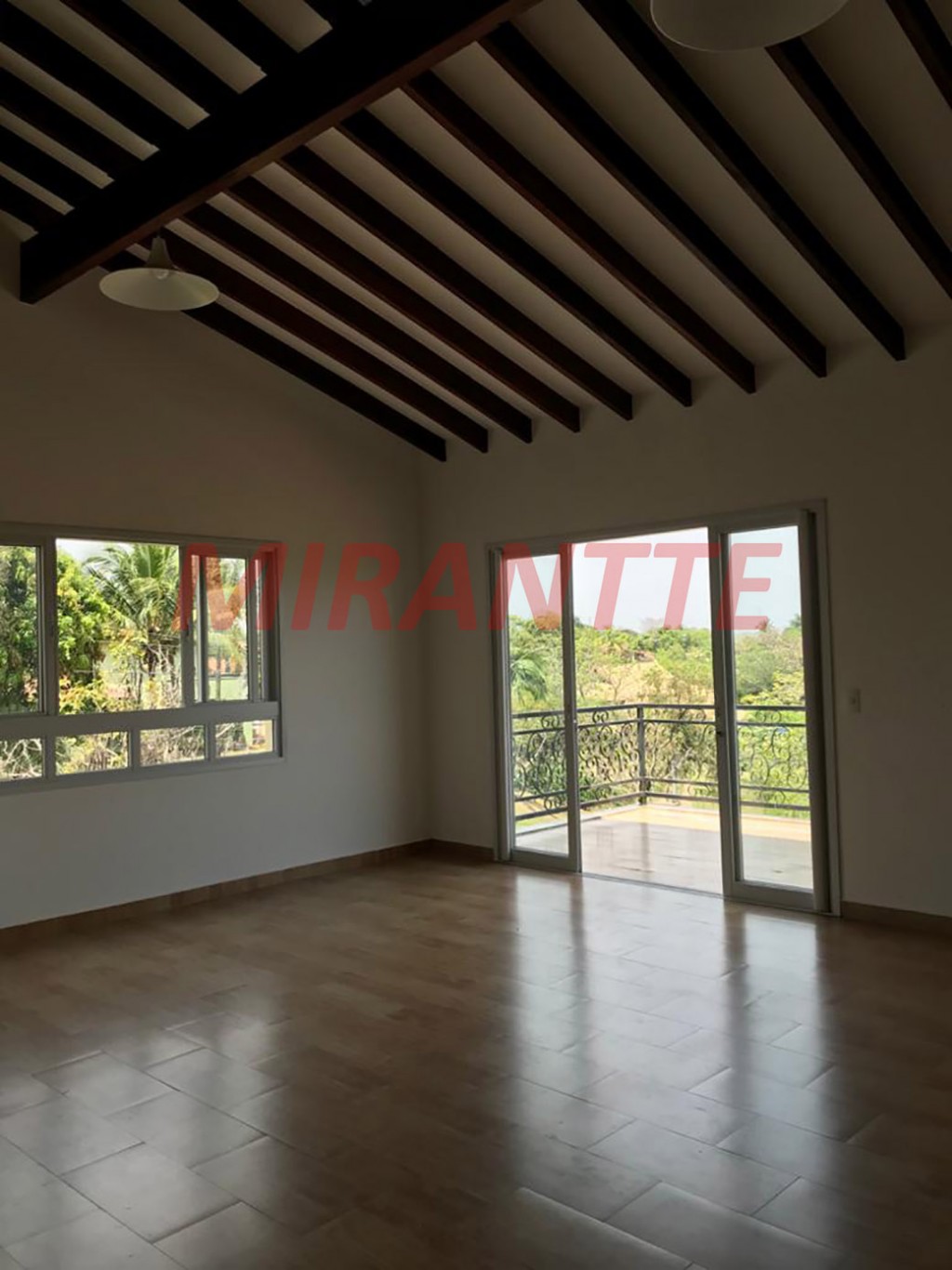 Casa terrea de 420m² com 4 quartos em Centro