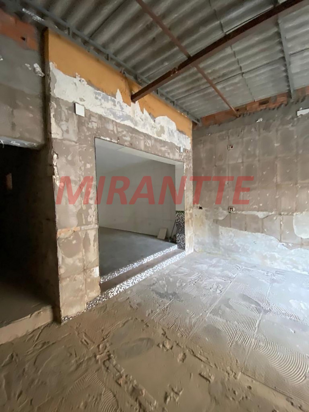 Comercial de 134m² em Santana