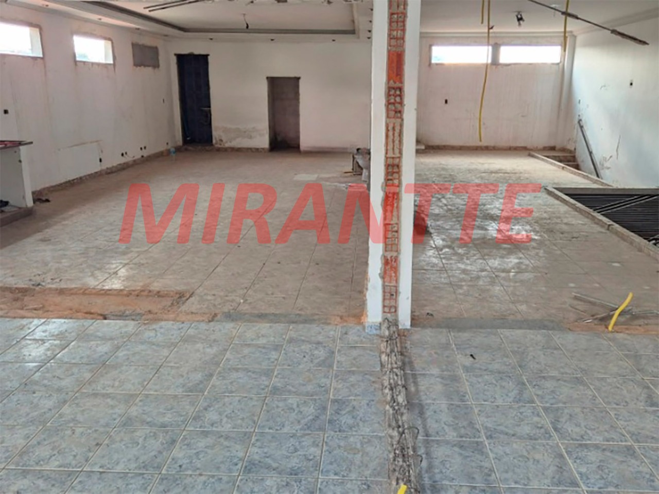 Comercial de 496m² com 2 quartos em Vila Maria Alta