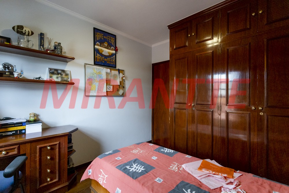 Sobrado de 470m² com 5 quartos em Barro Branco