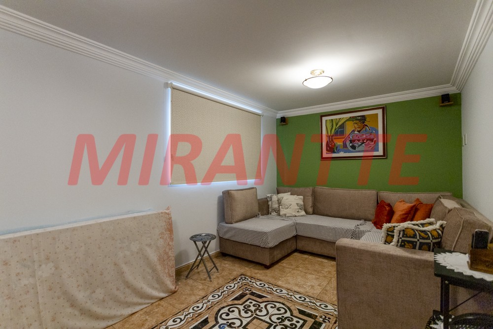 Sobrado de 470m² com 5 quartos em Barro Branco
