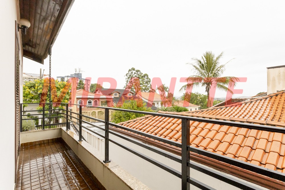 Sobrado de 470m² com 5 quartos em Barro Branco