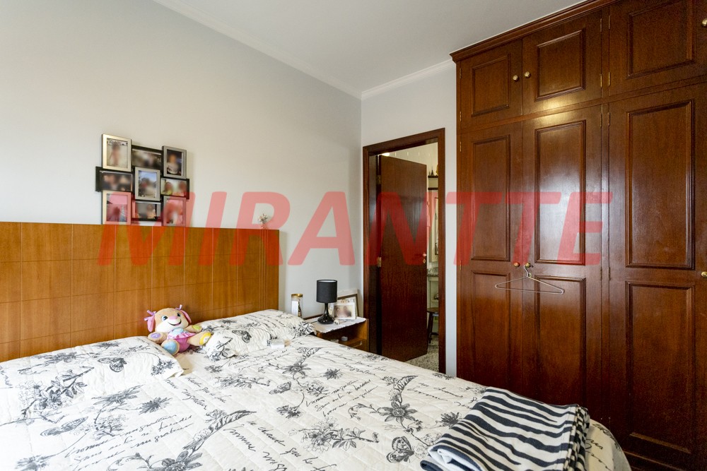 Sobrado de 470m² com 5 quartos em Barro Branco