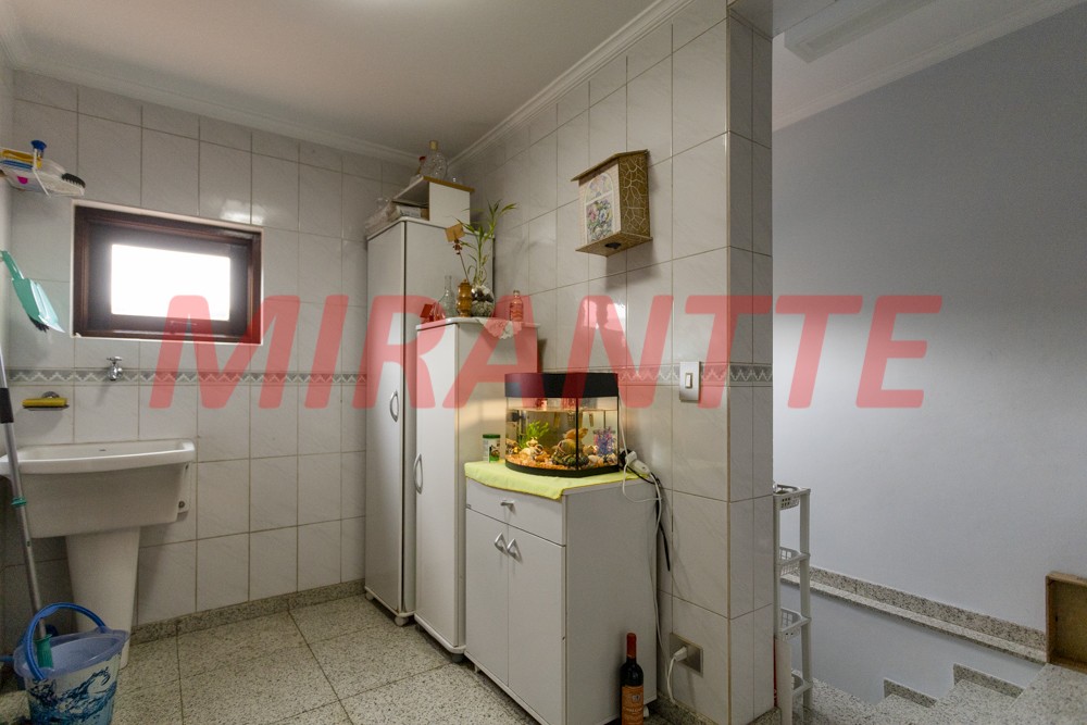 Sobrado de 470m² com 5 quartos em Barro Branco