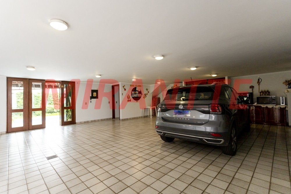 Sobrado de 470m² com 5 quartos em Barro Branco