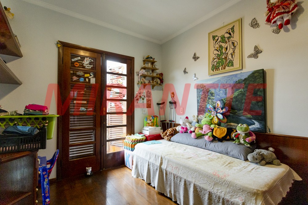 Sobrado de 470m² com 5 quartos em Barro Branco