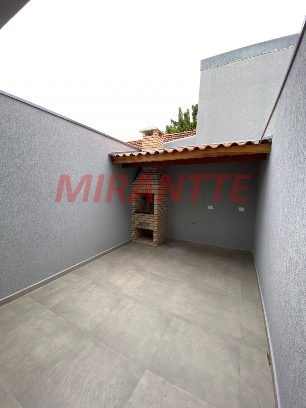 Sobrado de 130m² com 2 quartos em Jardim Regina