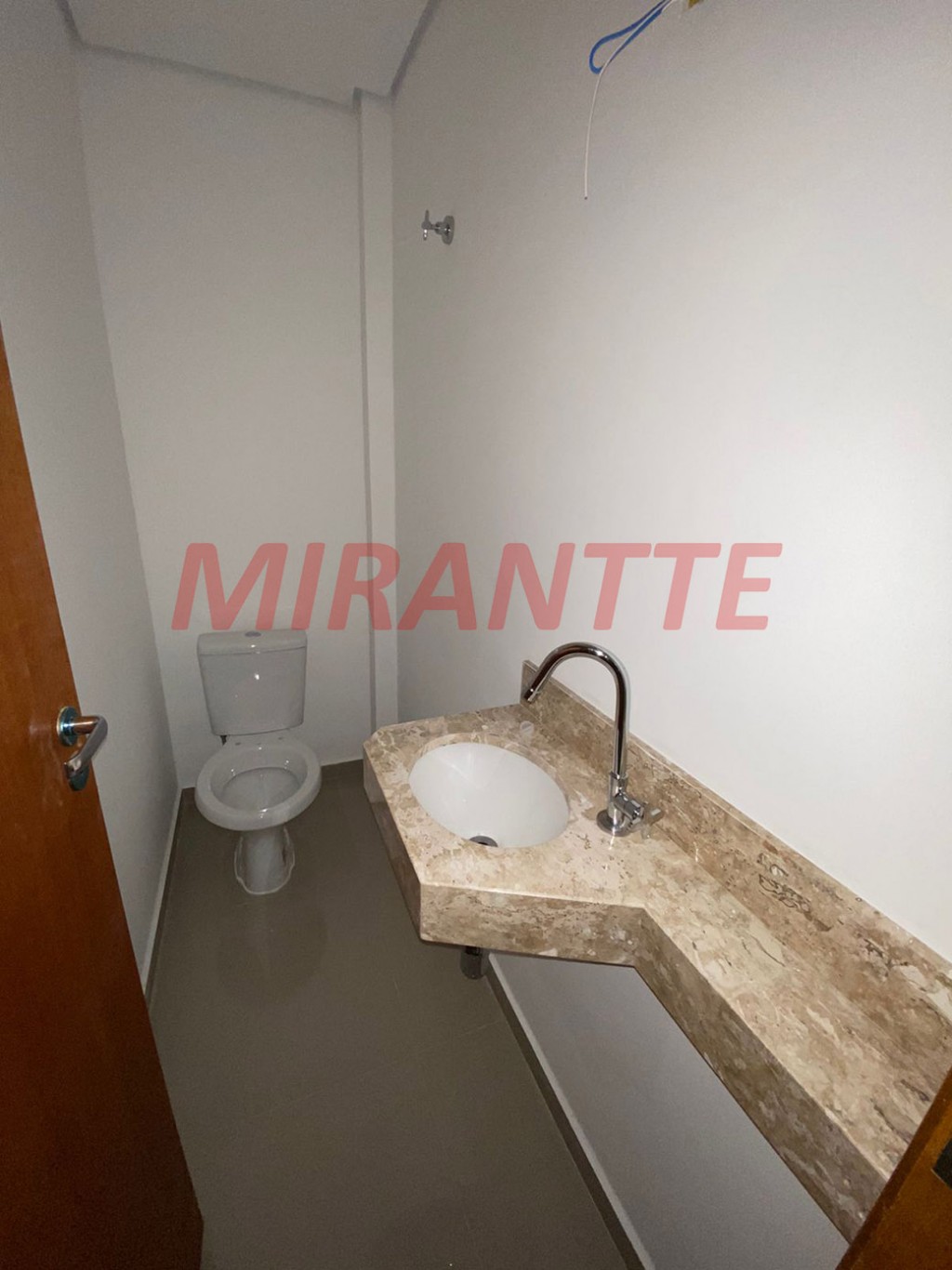 Sobrado de 130m² com 2 quartos em Jardim Regina