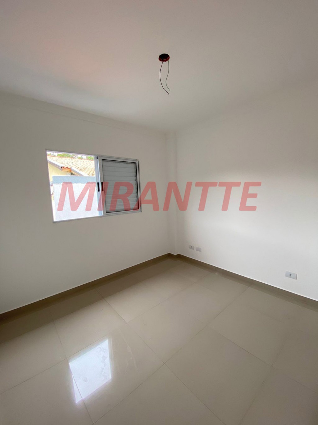 Sobrado de 130m² com 2 quartos em Jardim Regina