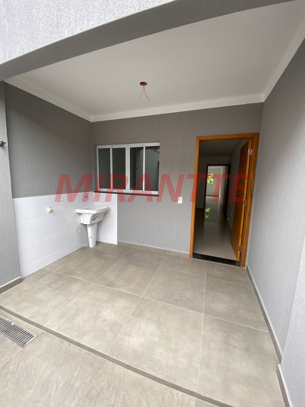 Sobrado de 130m² com 2 quartos em Jardim Regina