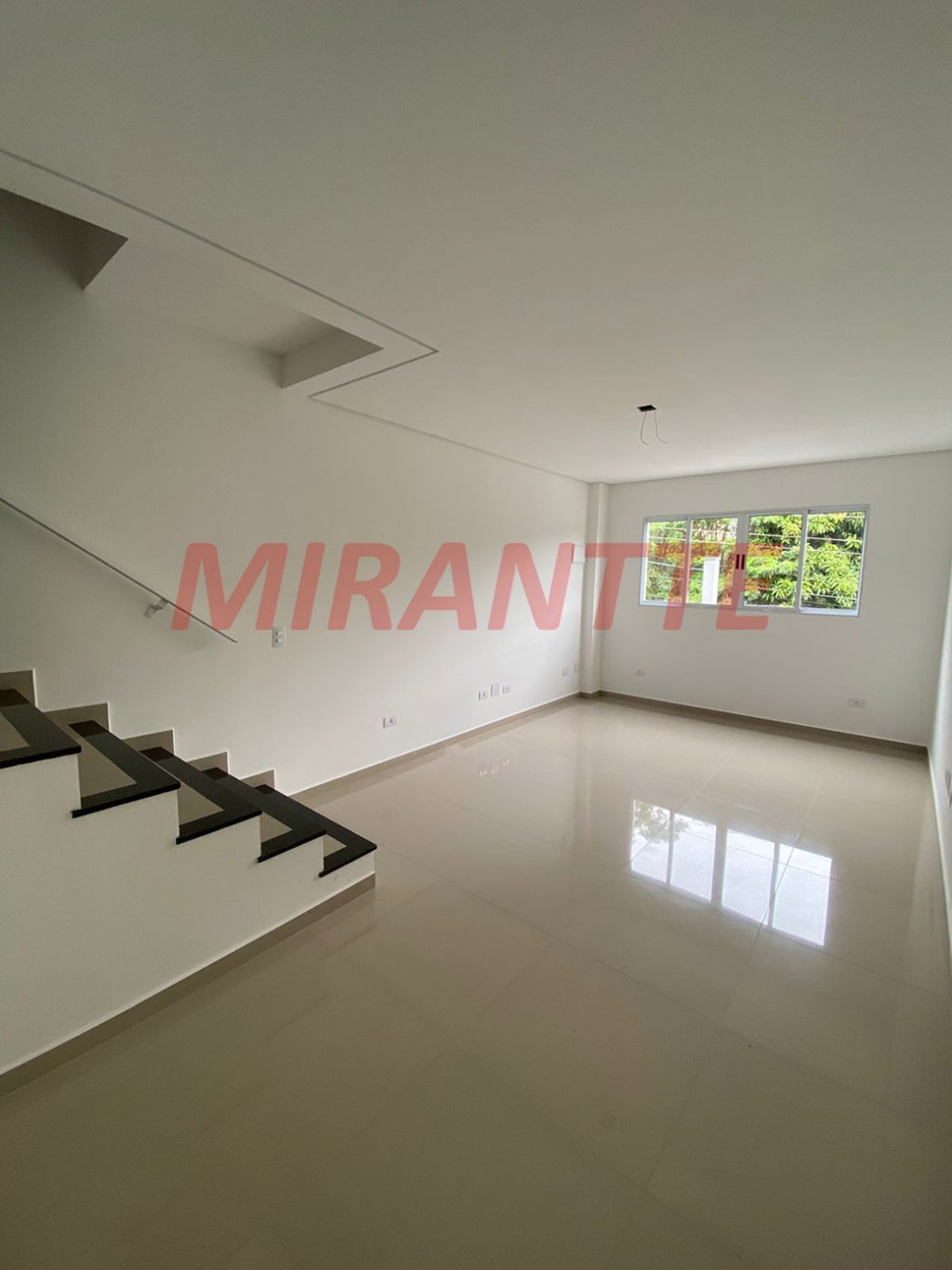 Sobrado de 130m² com 2 quartos em Jardim Regina